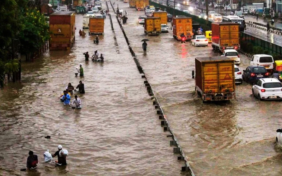 Delhi Flood Alert: Loha Pul closed as Yamuna Swells